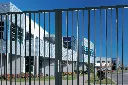 H-METAL_SHKM_3020-HYB-STD__Anthracite_gate_modern_company_building__1920px.webp