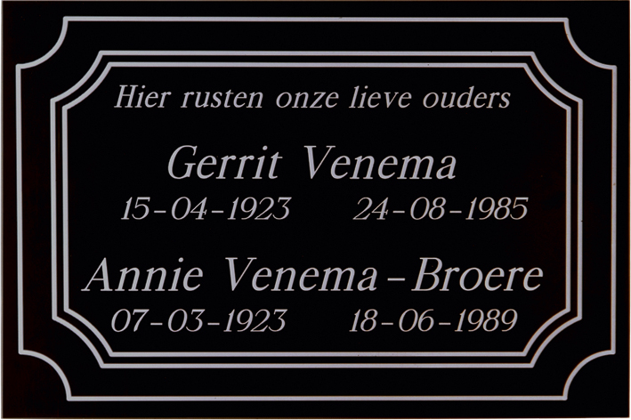 [7001] GEPERSONALISEERD NAAMBORD IN KUNSTSTOF (7001)